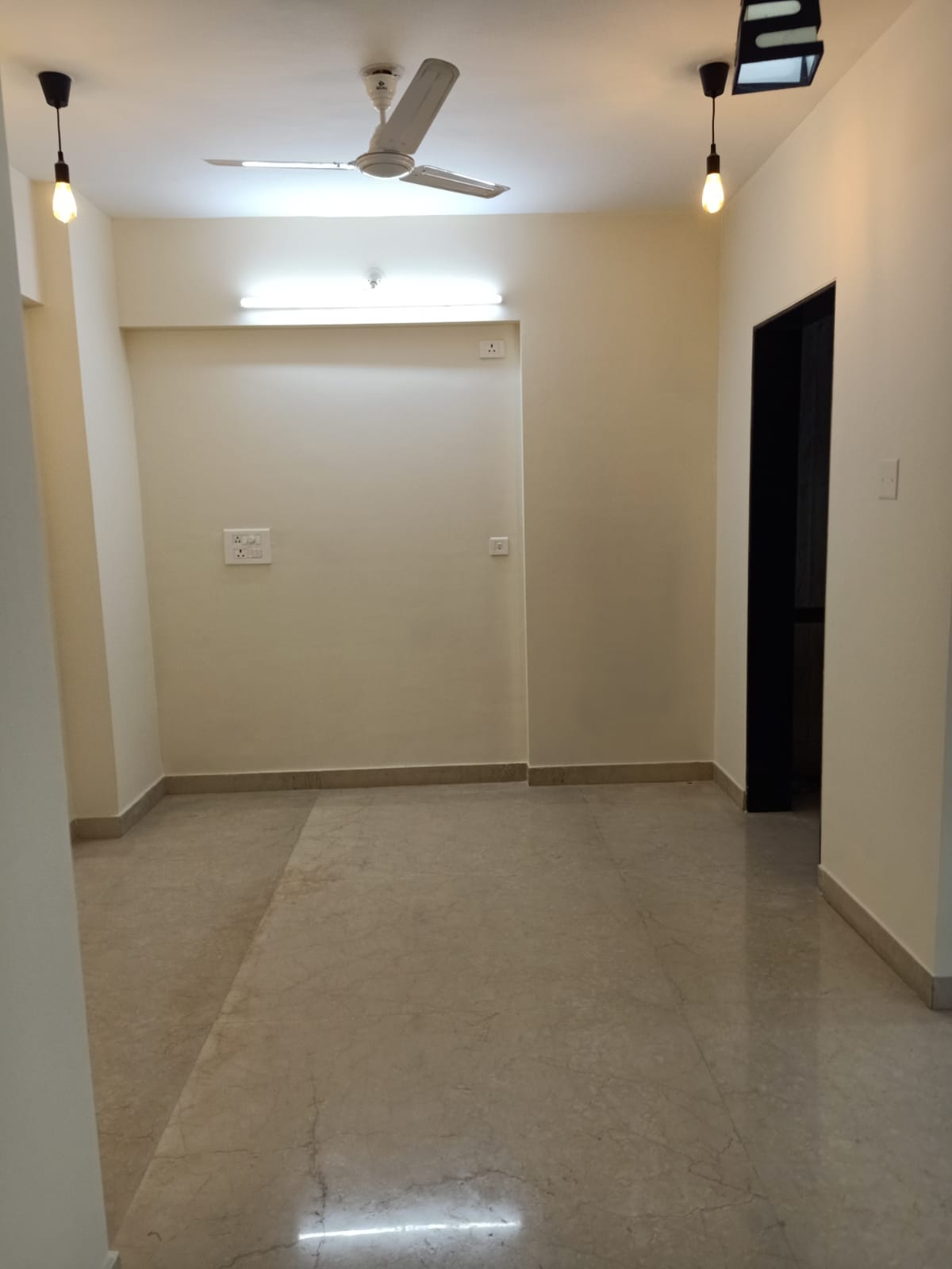 2 BHK Semi Furnished in Hubtown Sunstone , Bandra East